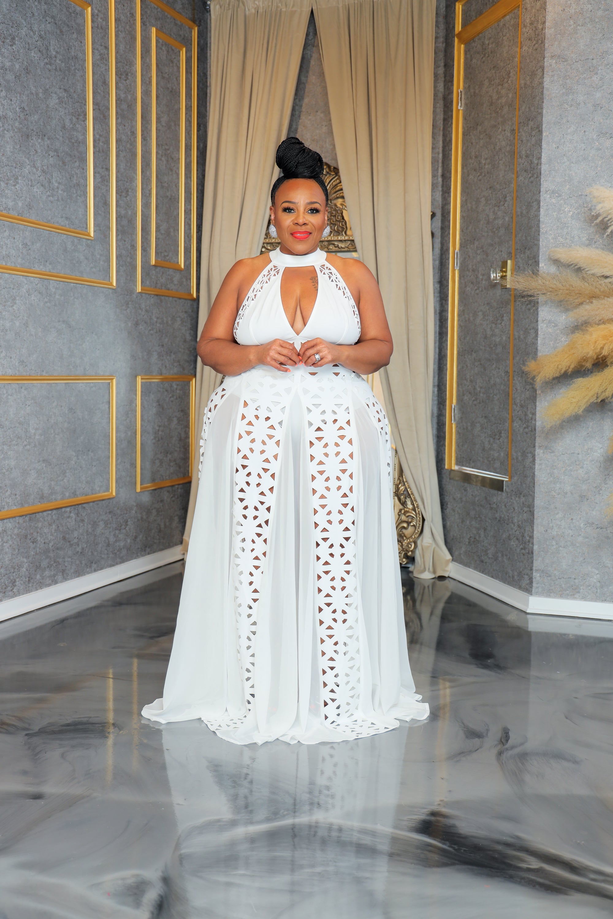 White Laser Cut Eyelet Dress – Curvaceous Boutique