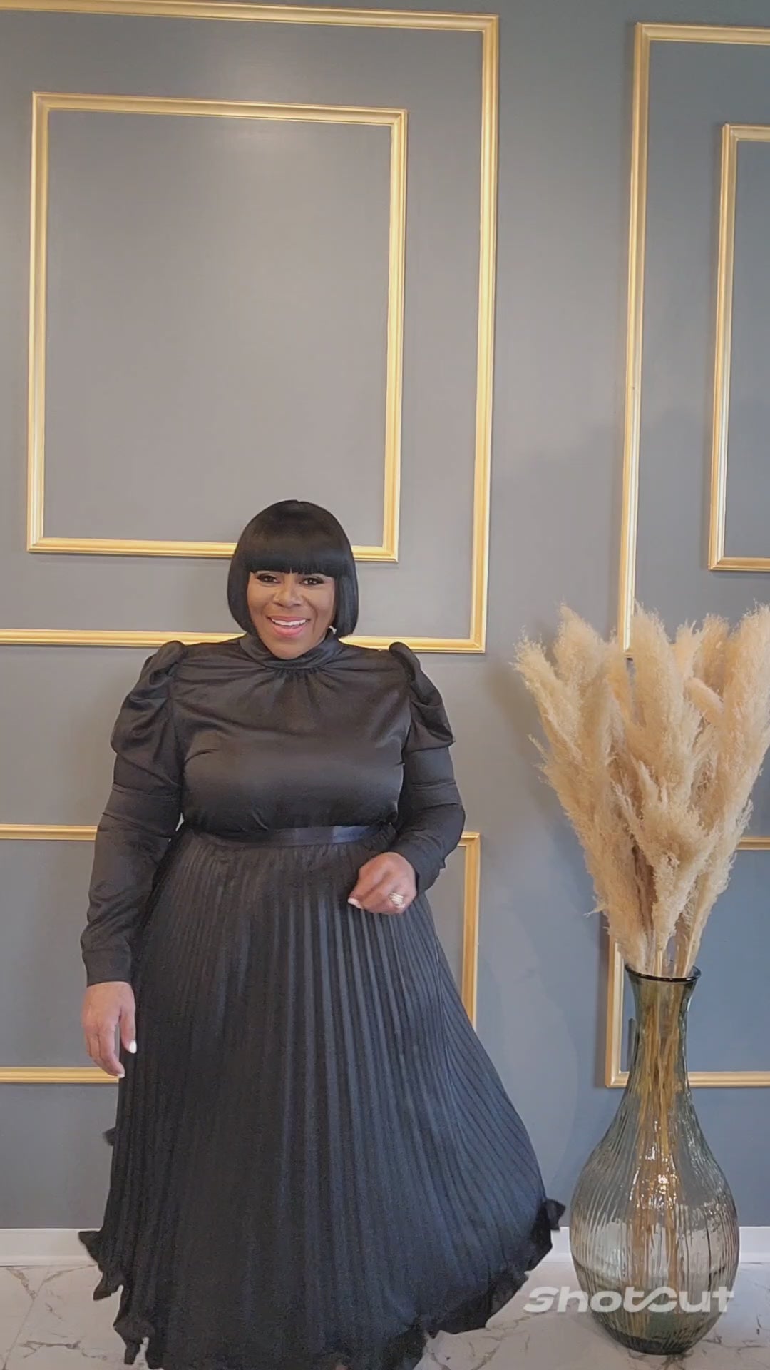 Load and play video in Gallery viewer, Black Promise Pleated Skirt Set
