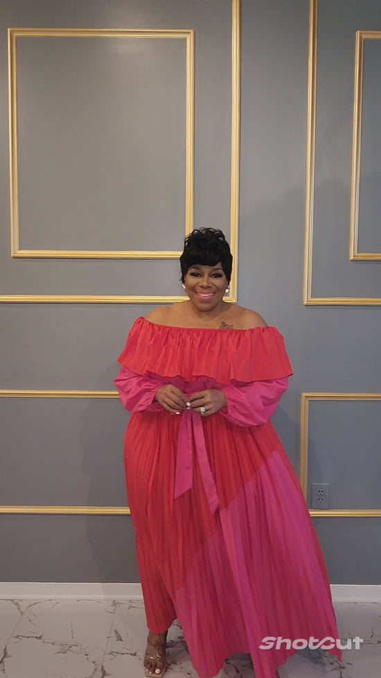 Load and play video in Gallery viewer, Shades Of Pink Pleated Dress
