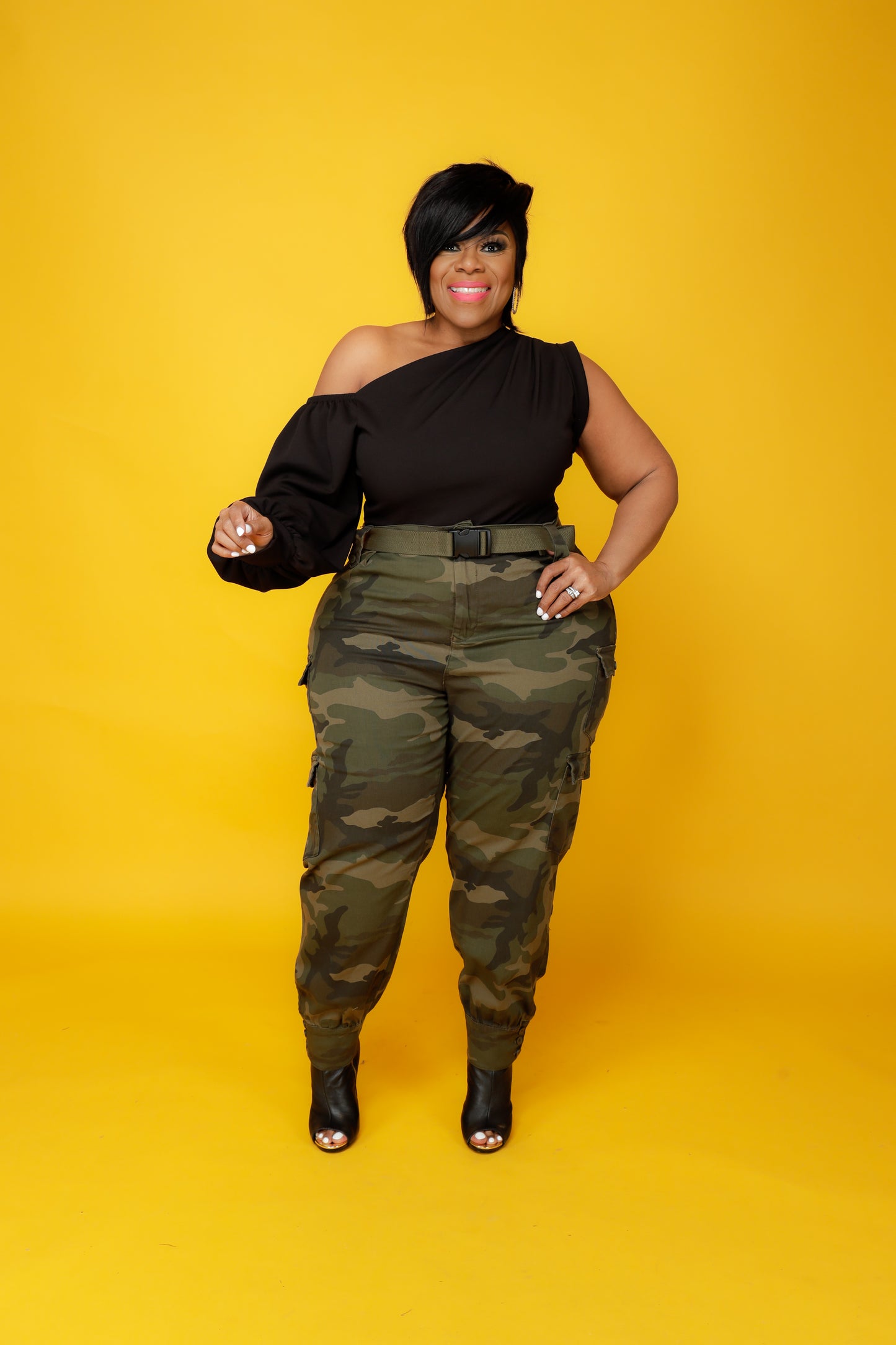 Camouflage Button Hem Cargo Pants