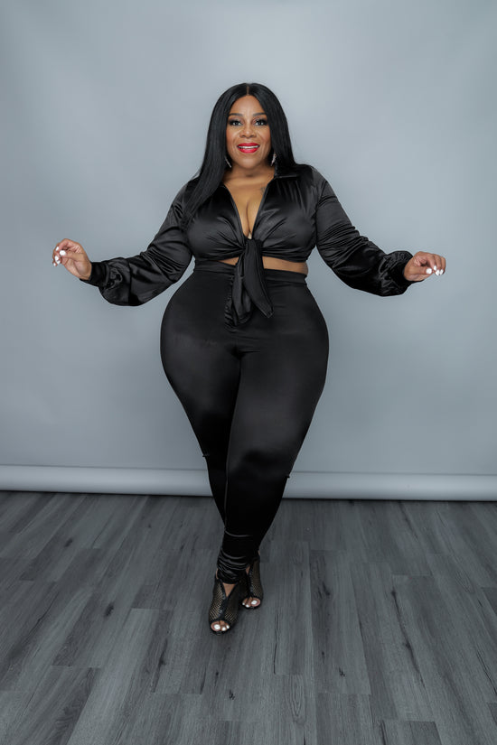 Load image into Gallery viewer, Black Sexy In Satin Set
