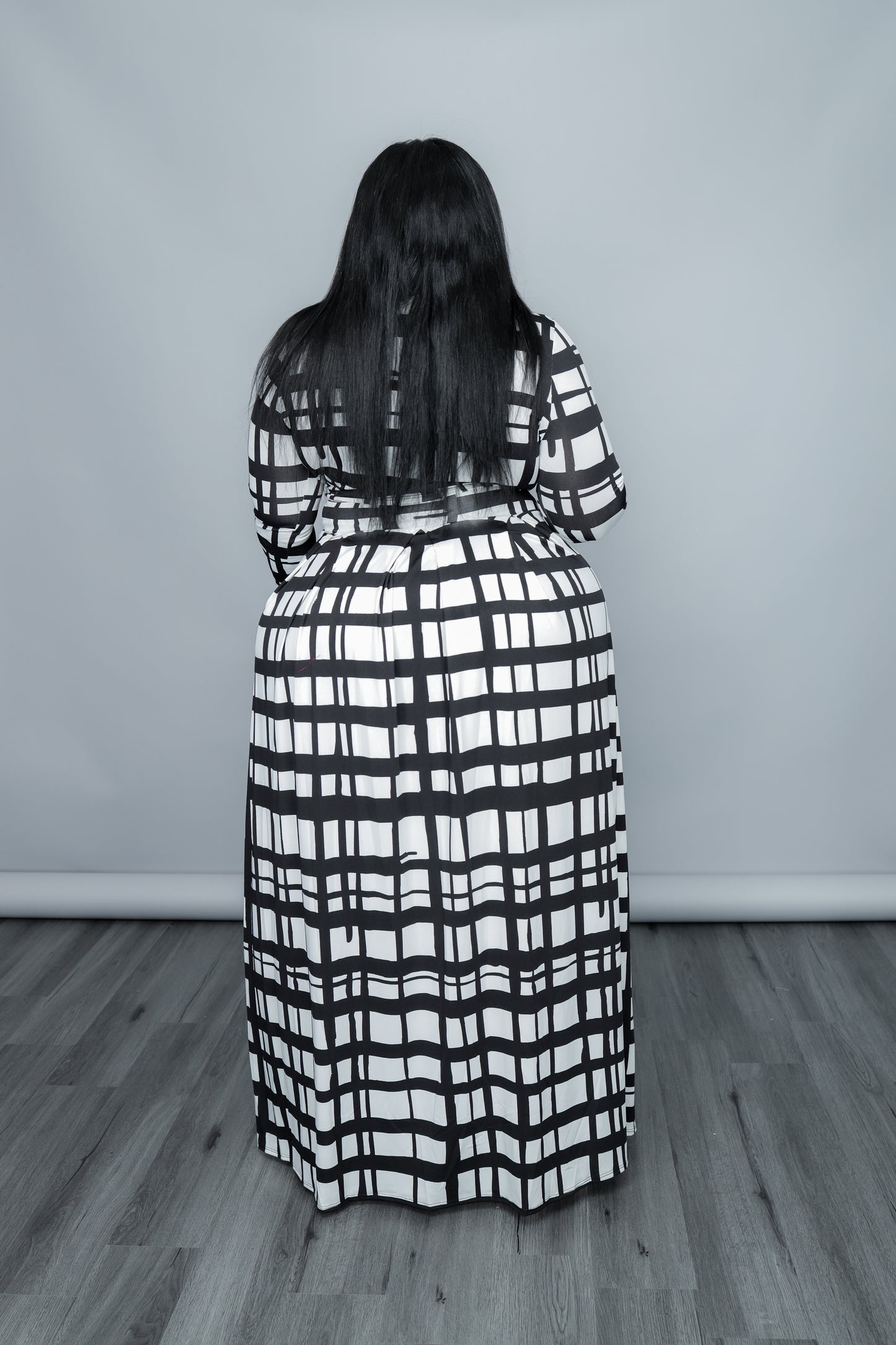 Load image into Gallery viewer, White Grid Perfectly Tied Skirt Set
